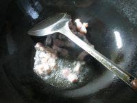 咸肉毛豆煮土豆的做法步骤4