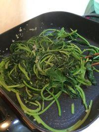 蒜蓉炒薯苗的做法步骤6