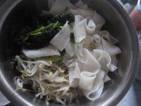 菠菜豆芽拌玉米凉皮的做法步骤10